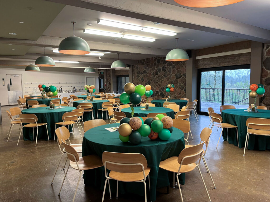 Pallan-May-5th-010_WEB Festive room with balloon decorations